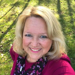 Meet your Posher, Cari